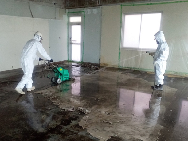 アスベスト含有建材の撤去